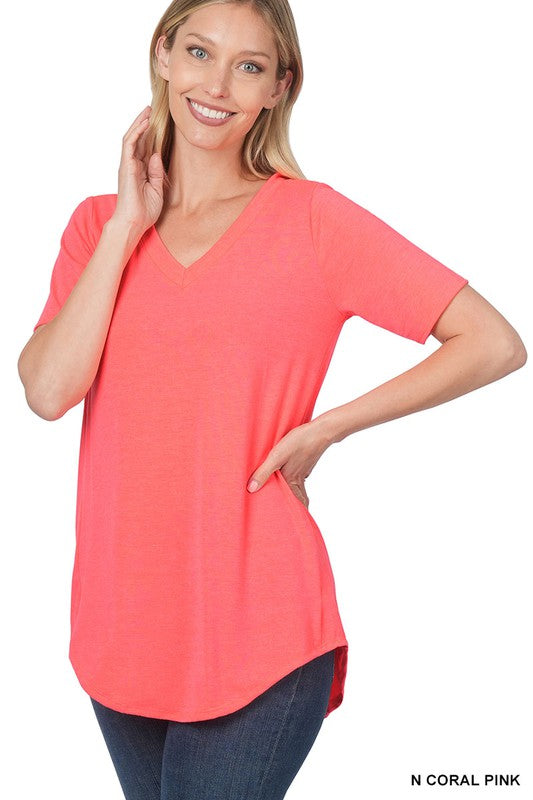 LUXE RAYON SHORT SLEEVE V-NECK HI-LOW HEM TOP