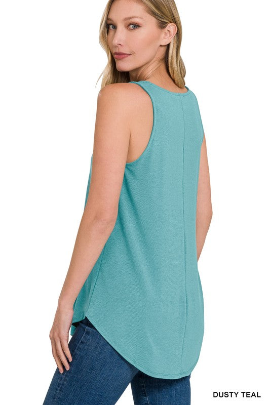 SLEEVELESS ROUND NECK ROUND HEM TOP