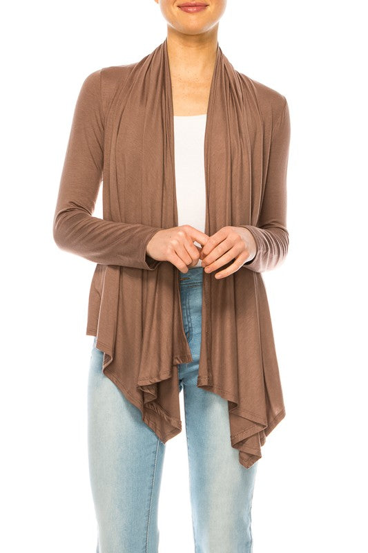 Solid, waist length cardigan in a relax fit