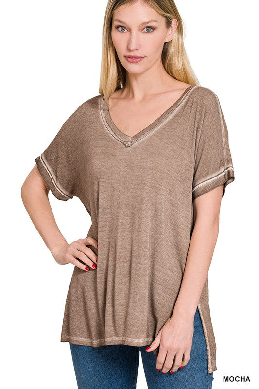 WASHED SHORT SLEEVE V-NECK TOP W HI-LOW HEM