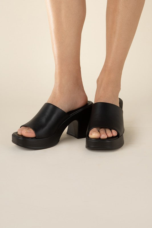 TYPO SLIDE MULES